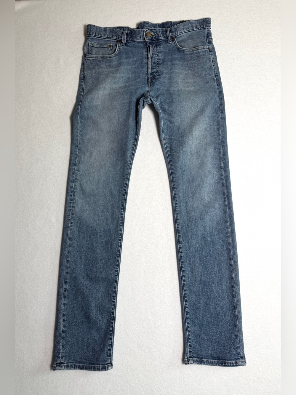 Men's H&M Slim Low Waist Straight Jeans Med Wash Actual Size 32 x 30.5 READ DESC